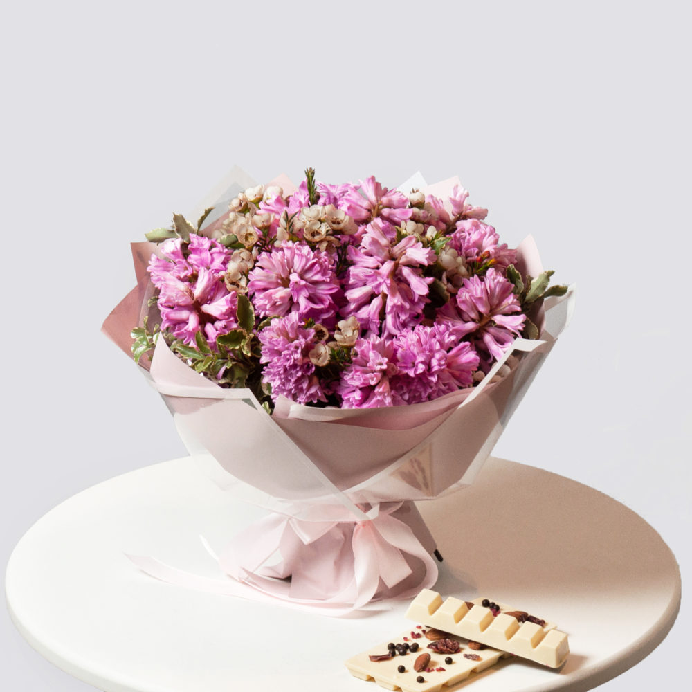 Букет с розовыми гиацинтами и ваксфлауэром №9 - купить цветы в Санкт Петербурге
