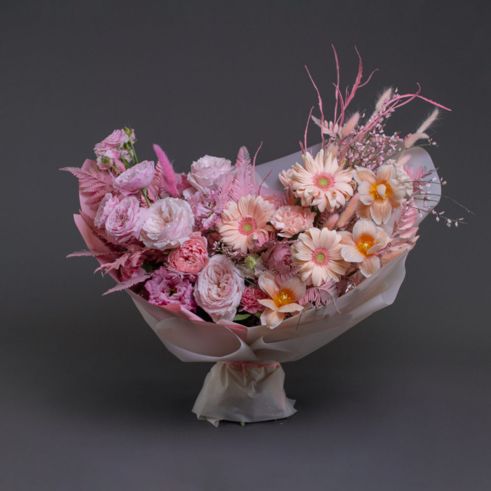 Букет розовый с герберами. №81 - купить цветы в Санкт Петербурге