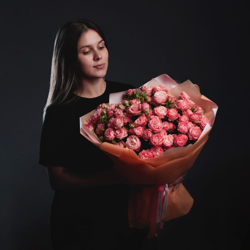 Букет из кустовых роз - купить цветы в Санкт Петербурге