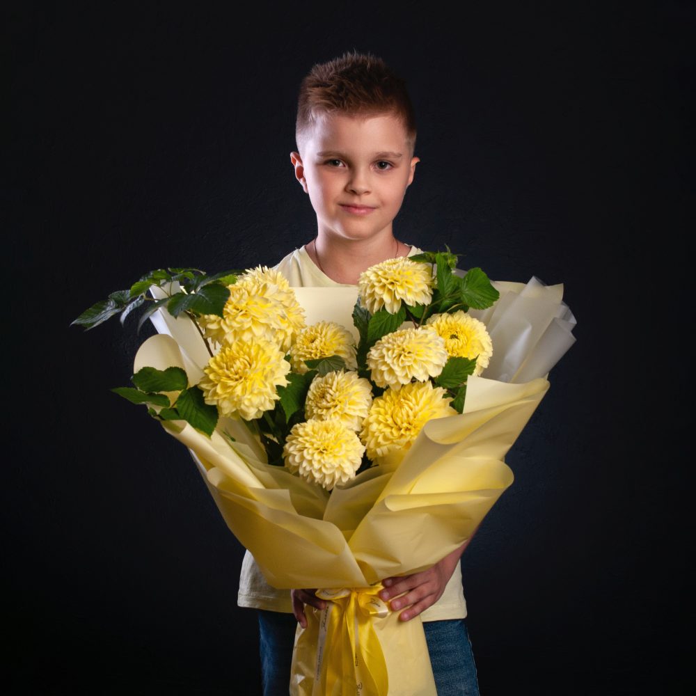 Букет из желтых георгинов №61 - купить цветы в Санкт Петербурге