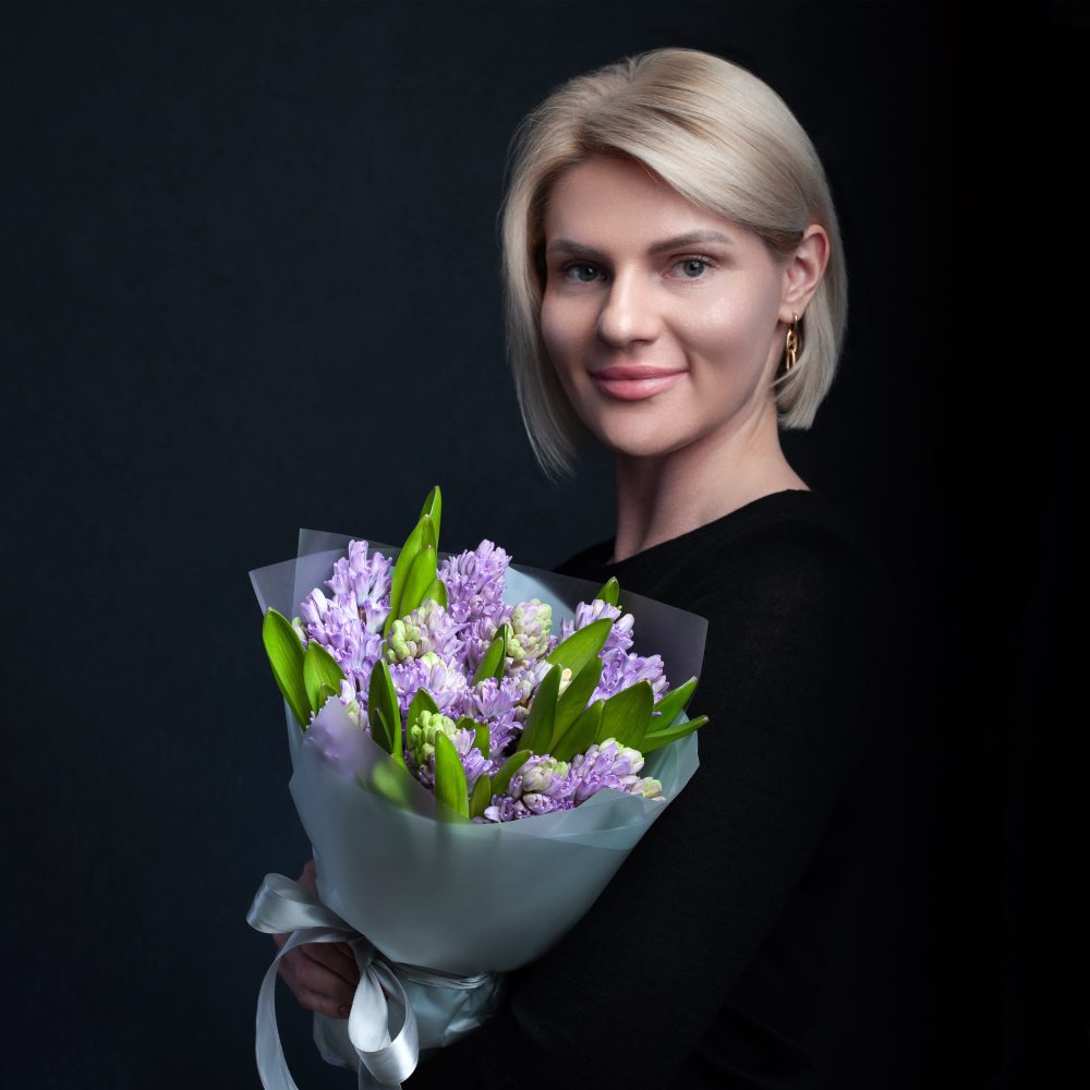 Моно букет из сиреневых гиацинтов - купить цветы в Санкт Петербурге