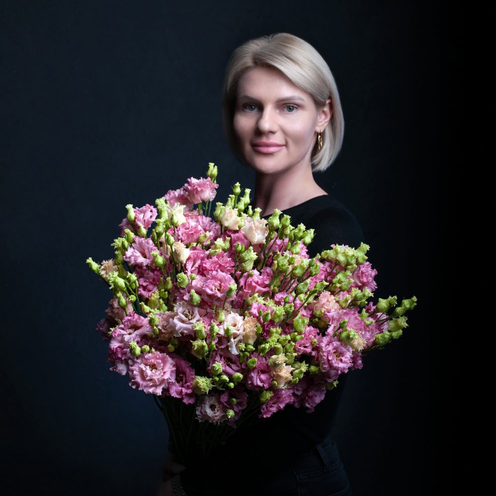 моно букет из розовых лизиантусов - купить цветы в Санкт Петербурге