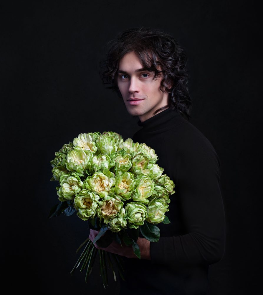Букет из пионовидных роз сорта Вегги - купить цветы в Санкт Петербурге
